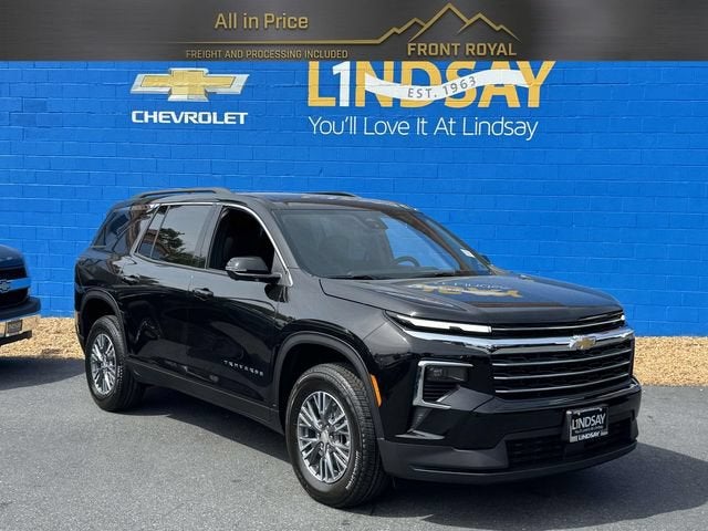 2026 Chevrolet Traverse LT in Mosaic Black Metallic — front three-quarter view